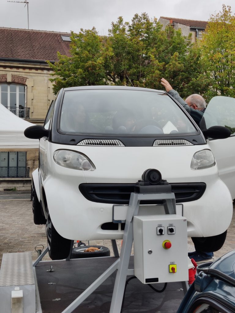 voiture tonneaux rotomobile 2025